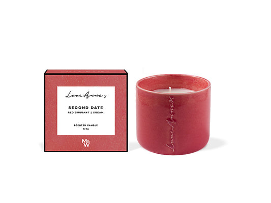 Chapters Second Date Fragrance Candle 325g Red Currant & Cream Gift Boxed